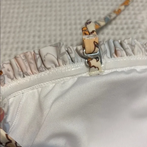 Cupshe Elodie Ditsy Floral Smocked Frill One Piece Swimsuit - Picture 8 of 13